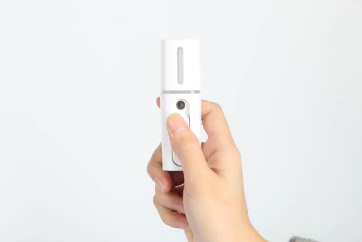 Portable Humidifier and Hydrating Aroma Diffuser