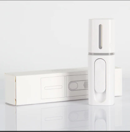 Portable Humidifier and Hydrating Aroma Diffuser